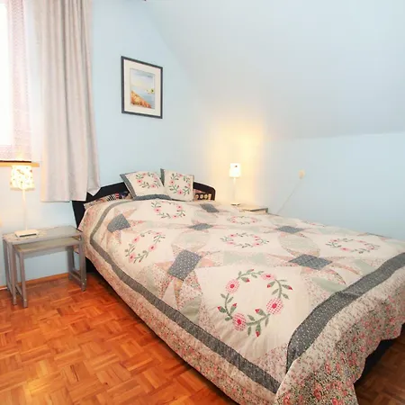 In Near Petzen Area アパート *