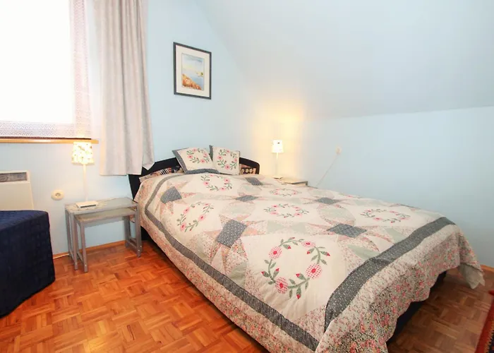 In Near Petzen Area Apartament *